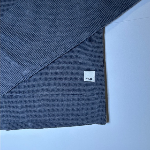 Vuori waffle knit cropped hoodie - Picture 2 of 5